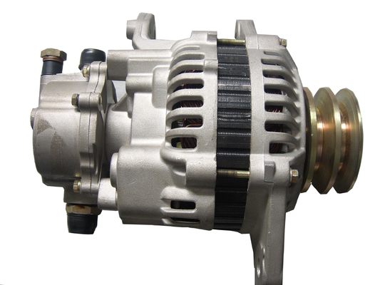 Mitsubishi Engine 6D22 A4T40386 ME037616 için 28V 40A yedek alternatör